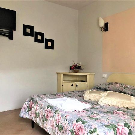Borgo Romena Hotel Пратовекио Екстериор снимка