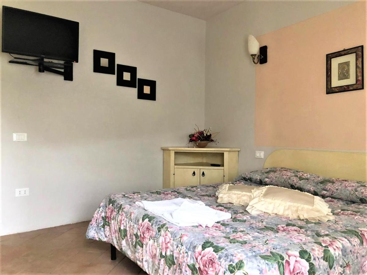 Borgo Romena Hotel Пратовекио Екстериор снимка
