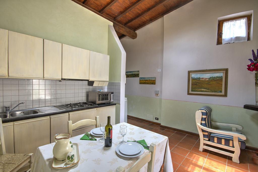 Borgo Romena Hotel Пратовекио Екстериор снимка
