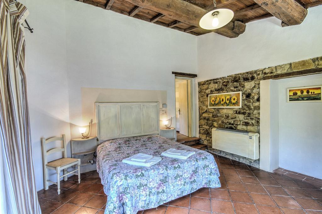 Borgo Romena Hotel Пратовекио Екстериор снимка